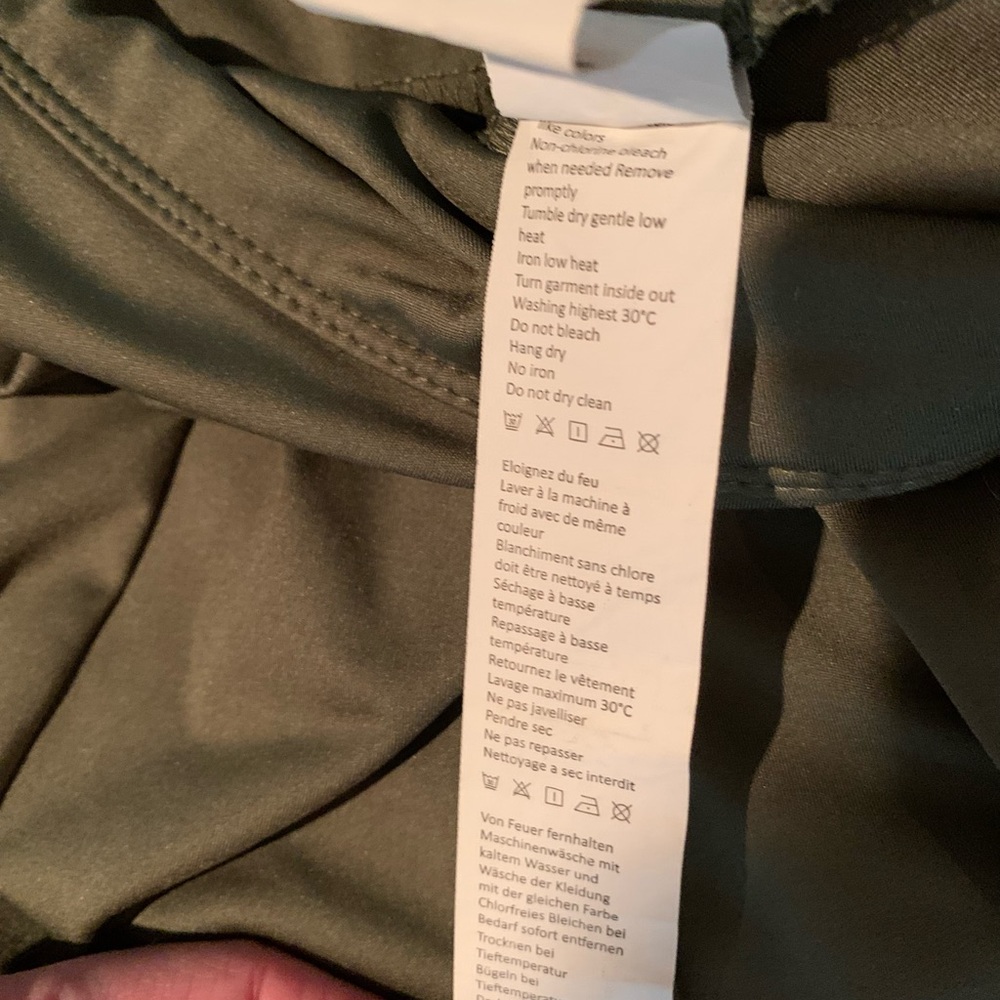 Capri Joggers - Picture 7 of 8
